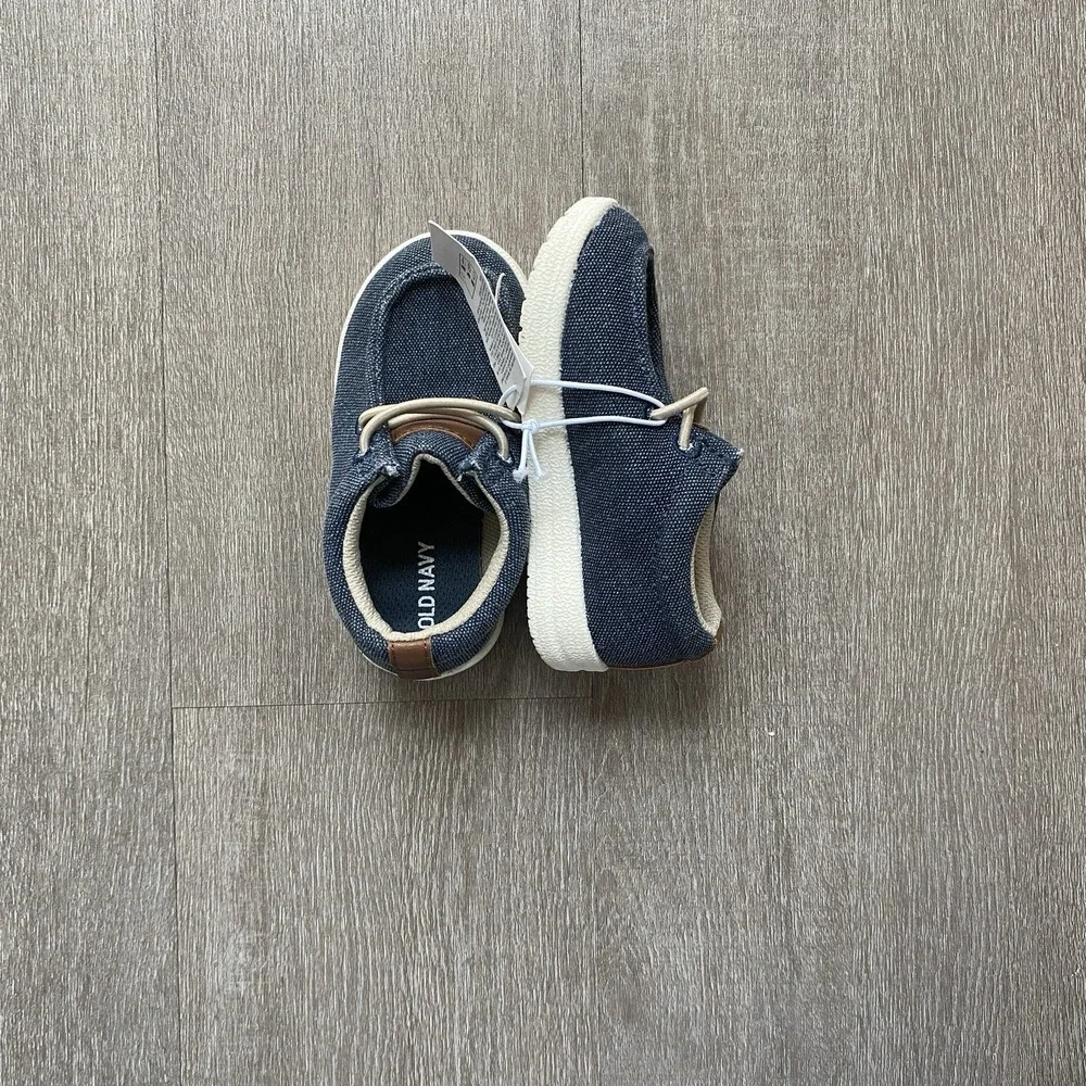 Old Navy Slip-On Deck Shoes Baby Toddler Size 6 1461